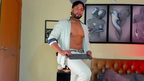 bastian_jones1 online show from 02/27/25, 05:24