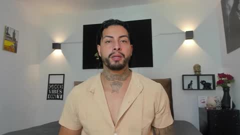 bastian_jones1 online show from 09/25/25, 11:19