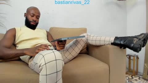 Snapshot of bastianrivas chatting on 01/17/25, 12:10 Bastian. online show from 01/17/25, 12:10