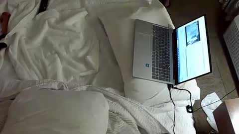 babtboy2121 online show from 01/12/26, 11:43