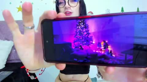 Snapshot of bathory_vamps chatting on 12/19/24, 08:02 online show from 12/19/24, 08:02