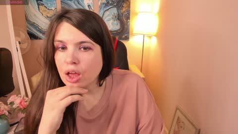 Snapshot of battymoll chatting on 01/07/25, 03:44 battymoll online show from 01/07/25, 03:44