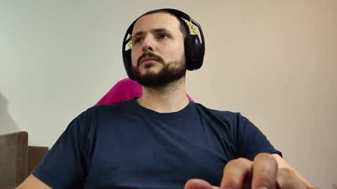 Snapshot of baxxline chatting on 09/28/25, 10:37 Baxxline online show from 09/28/25, 10:37