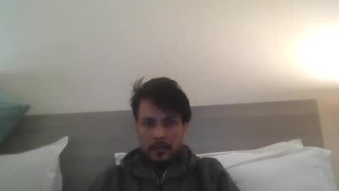 Snapshot of baybeeboi4u2 chatting on 01/17/25, 06:44 Neel online show from 01/17/25, 06:44