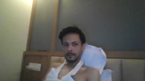 Snapshot of baybeeboi4u2 chatting on 06/17/26, 07:26 Neel online show from 06/17/26, 07:26