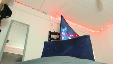 Snapshot of bayoletsweett chatting on 02/11/25, 08:10 deivid online show from 02/11/25, 08:10