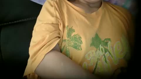 Snapshot of bbbaby03 chatting on 04/24/26, 12:02 bbbaby03 online show from 04/24/26, 12:02