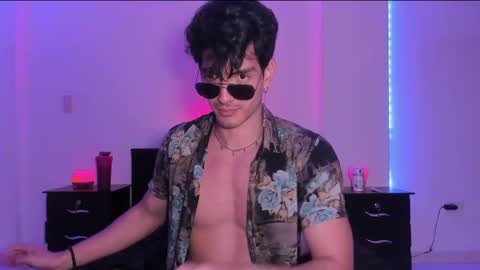 Valentino online show from 01/26/25, 09:07