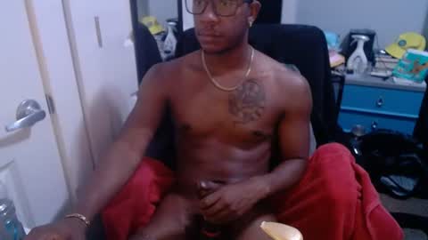 Snapshot of bbc_elrey chatting on 06/25/26, 04:01 Racks online show from 06/25/26, 04:01