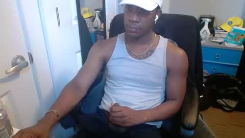 Snapshot of bbc_elrey chatting on 06/25/26, 06:45 Racks online show from 06/25/26, 06:45