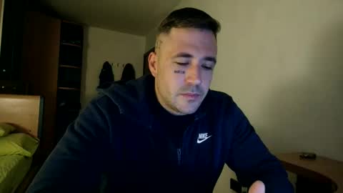 Snapshot of bbnamelezz chatting on 10/30/25, 06:26 BB Namelezz online show from 10/30/25, 06:26