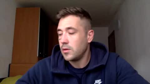 Snapshot of bbnamelezz chatting on 11/06/25, 07:20 BB Namelezz online show from 11/06/25, 07:20