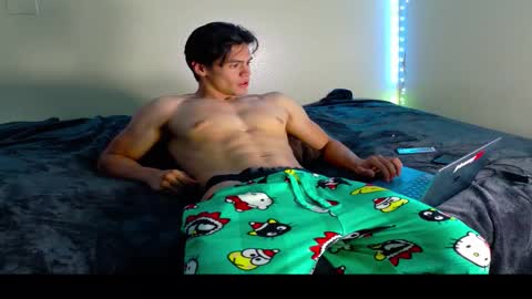 unknown online show from 12/05/25, 05:38