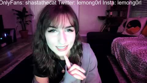 Snapshot of bbshasta chatting on 02/28/25, 03:26 Shasta online show from 02/28/25, 03:26