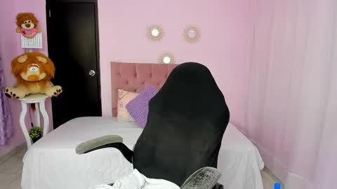 Snapshot of bbw_charlote chatting on 02/26/26, 12:26 Charlote online show from 02/26/26, 12:26