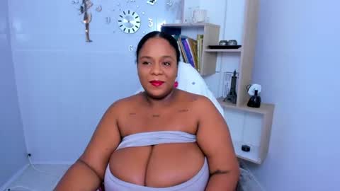 Snapshot of bbw_charlote chatting on 06/27/26, 12:22 Charlote online show from 06/27/26, 12:22