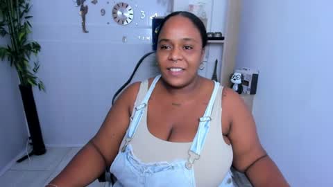 Snapshot of bbw_charlote chatting on 07/23/26, 12:14 Charlote online show from 07/23/26, 12:14