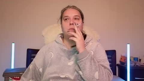 Snapshot of bbw_goddes chatting on 12/16/25, 06:51 Love online show from 12/16/25, 06:51