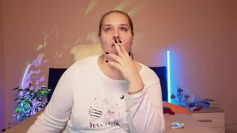 Love online show from 04/17/26, 01:19