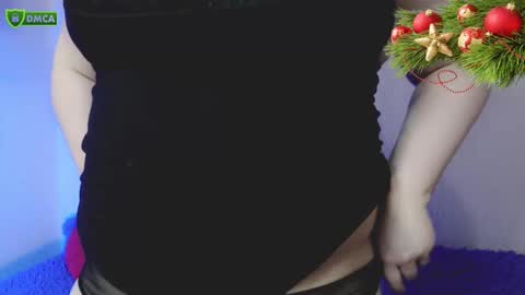 Molly online show from 12/16/25, 09:09