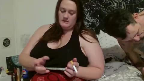 Snapshot of bbwdomqueen chatting on 12/15/25, 05:55 QuEen KeLs online show from 12/15/25, 05:55
