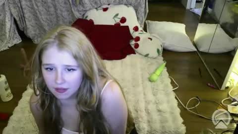 bbyalice18 online show from 05/20/26, 04:40