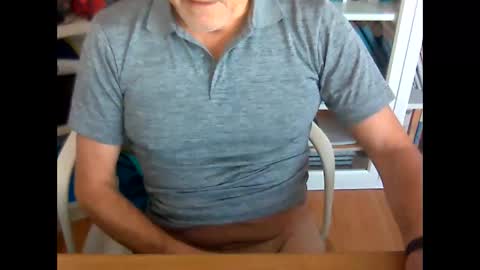 Snapshot of bcn1959 chatting on 02/18/26, 08:32 bcn1959 online show from 02/18/26, 08:32