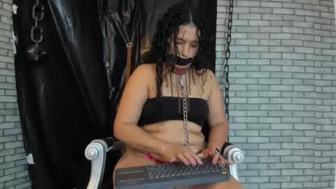 Snapshot of bdsm_meduza chatting on 10/07/25, 12:35 Meduza online show from 10/07/25, 12:35