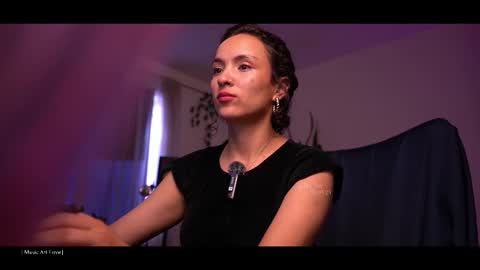 Snapshot of be_lov chatting on 03/08/25, 02:40 Call me Bells Next Stream on Wednesday Feb 26 online show from 03/08/25, 02:40