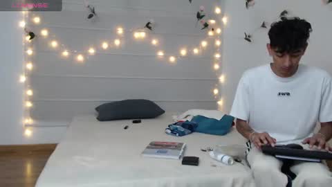 Sara  Juan online show from 06/11/26, 02:33