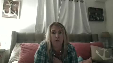 Emma online show from 04/11/26, 07:02