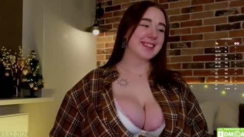 Snapshot of beam_kim chatting on 12/16/24, 12:15 kim3 INDEPENDENT MODEL online show from 12/16/24, 12:15