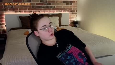 Snapshot of beam_kim chatting on 01/31/25, 07:29 kim3 INDEPENDENT MODEL online show from 01/31/25, 07:29