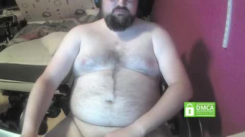 bear90130 online show from 09/18/25, 06:32