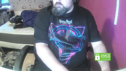 bear90130 online show from 09/28/25, 05:18