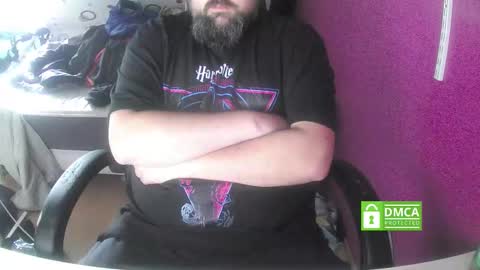 bear90130 online show from 10/05/25, 08:23