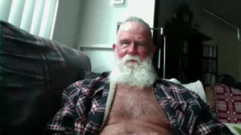 Snapshot of beardbushy chatting on 06/14/26, 05:15 beardbushy online show from 06/14/26, 05:15