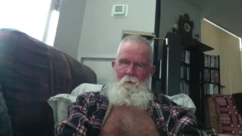 Snapshot of beardbushy chatting on 07/03/26, 04:46 beardbushy online show from 07/03/26, 04:46