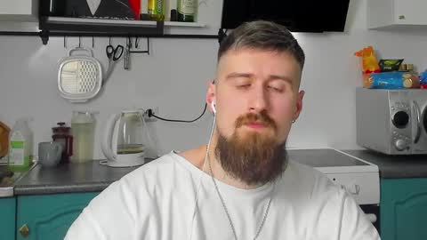 Zeus online show from 03/04/25, 10:49