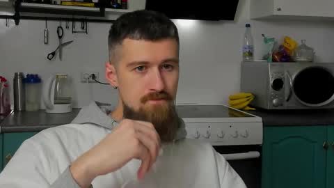 Zeus online show from 10/13/25, 01:38