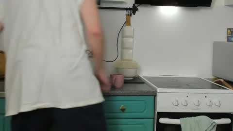 Zeus online show from 04/19/26, 11:18