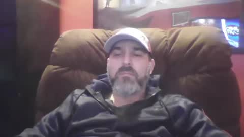 Snapshot of beardedambition chatting on 12/11/24, 10:16 beardedambition online show from 12/11/24, 10:16