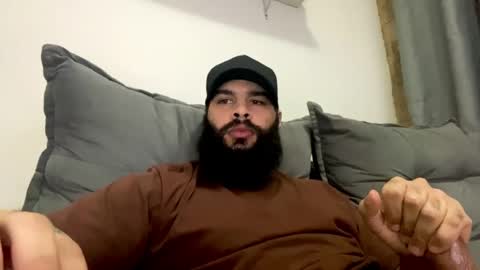 Snapshot of beardmax chatting on 06/24/26, 08:35 Min online show from 06/24/26, 08:35