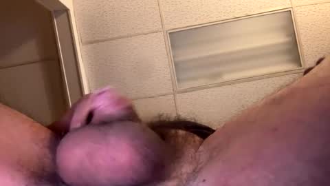 Snapshot of beardo1211 chatting on 01/17/25, 09:17 beard online show from 01/17/25, 09:17