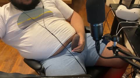 Snapshot of beardudeguy chatting on 12/28/24, 06:49 beardudeguy online show from 12/28/24, 06:49