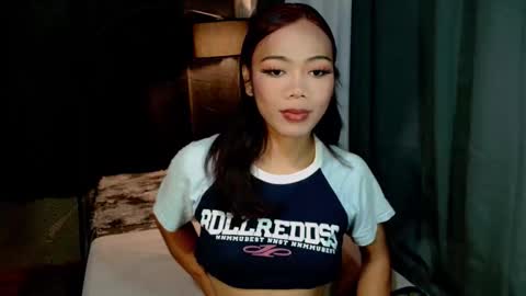 beatrice_luna online show from 05/18/26, 10:32