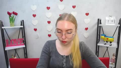 BeatriceFlyy online show from 12/18/24, 12:18