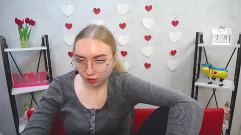 BeatriceFlyy online show from 12/18/24, 03:33