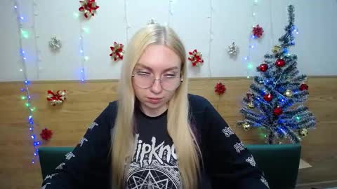 BeatriceFlyy online show from 01/19/25, 09:44