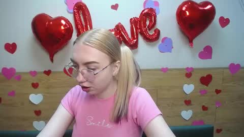 BeatriceFlyy online show from 02/18/25, 08:27